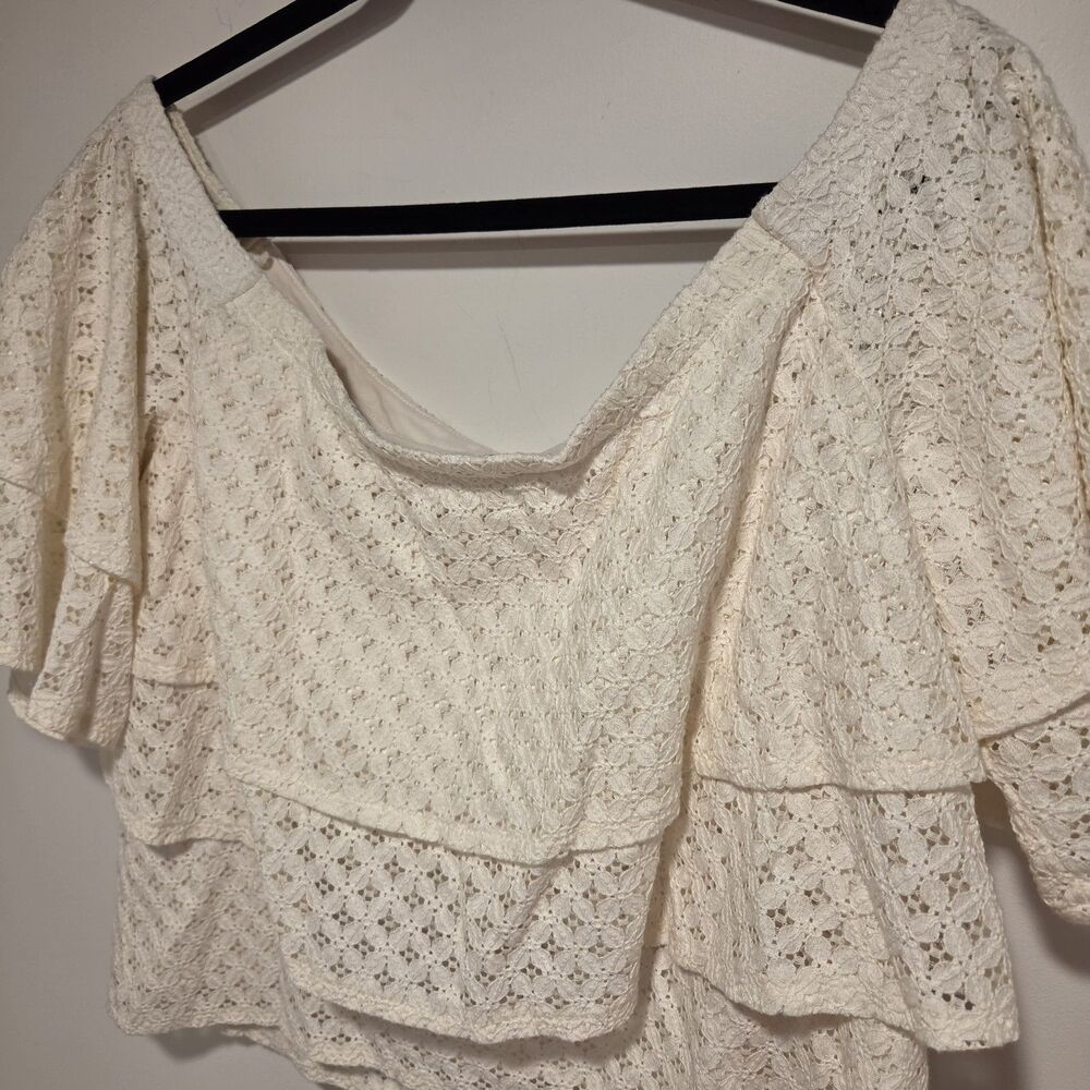 Banana Republic Sz Medium Womens Lace Off-the-Shoulder Ruffle Top Cream - Picture 11 of 12